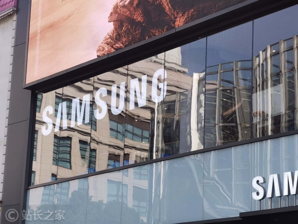 Samsung Galaxy S25 may be bundled with AI services for the first time, and users can enjoy up to 1 year of Gemini Premium Edition