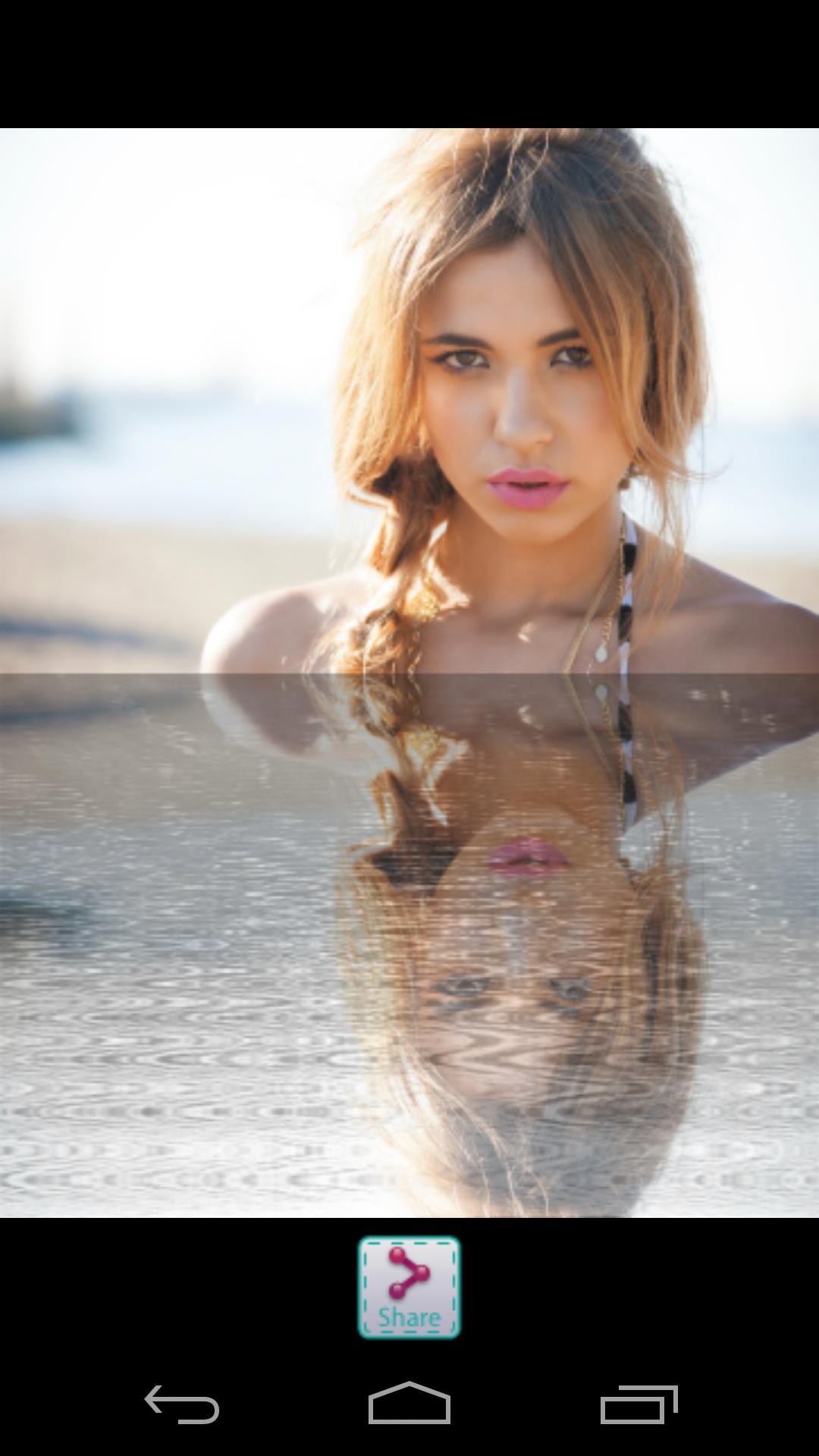 Photo Water Reflection